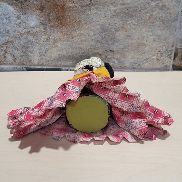 Vintage Grenada Cloth Doll Traditional Dress Spice Head Basket Spice - Picture 4 of 11